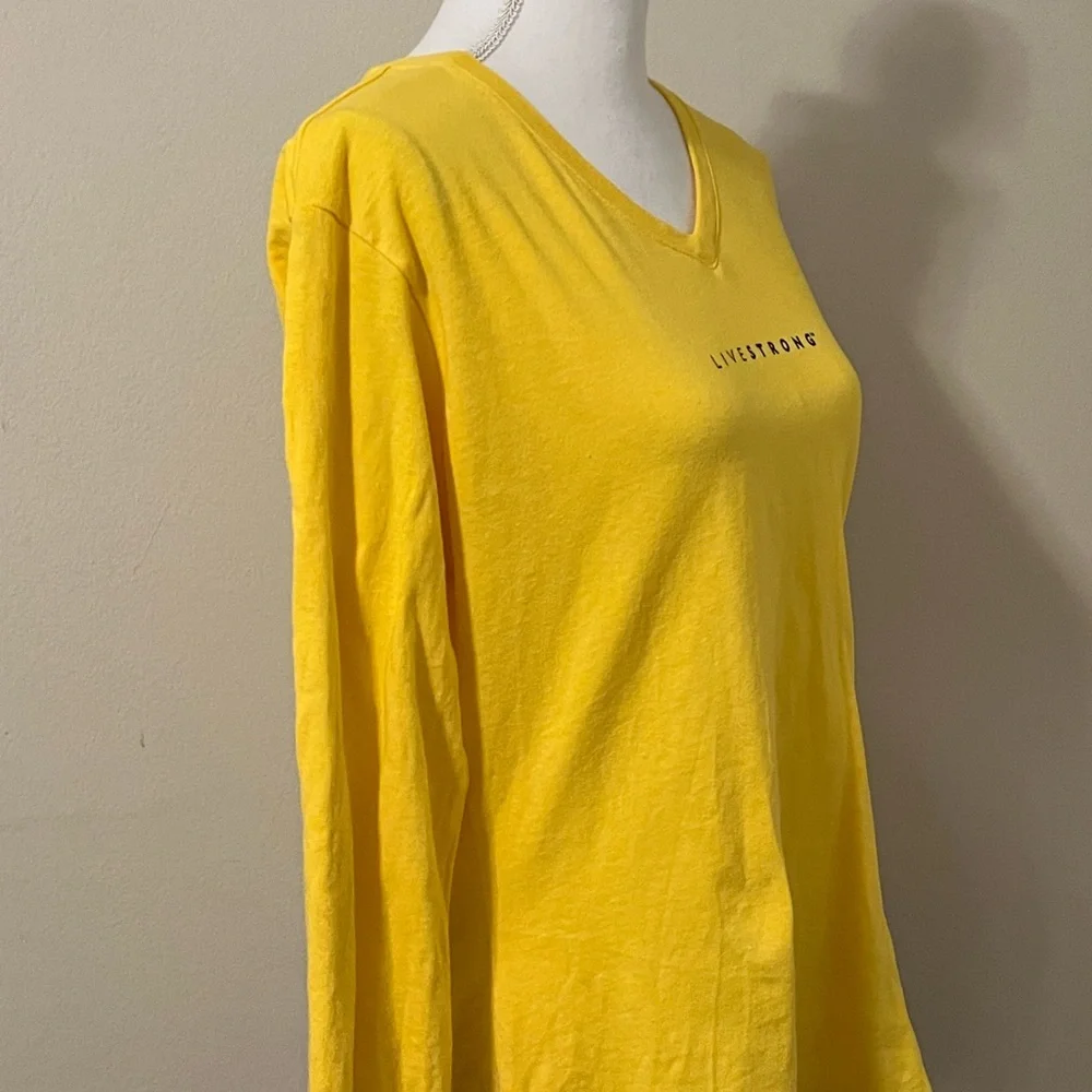 NIKE LIVESTRONG Shirt